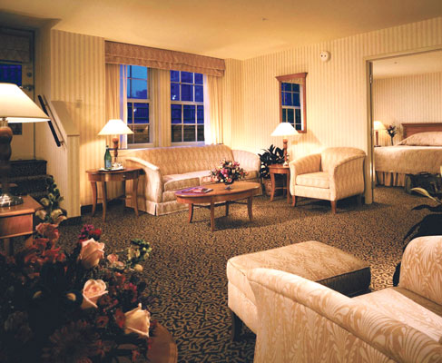 Sheraton Rittenhouse bedrooms include organic, natural, and chemical-free mattresses and bedding.